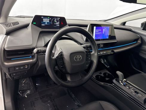 Certified 2024 Toyota Prius XLE image 4