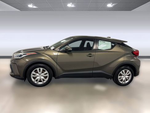Used 2021 Toyota C-HR LE image 2