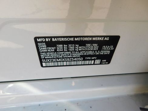 Used 2025 BMW X7 xDrive40i w/ Executive Package image 12