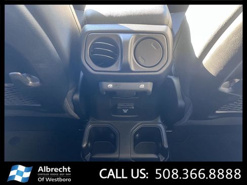 New 2025 Jeep Gladiator Sport image 19