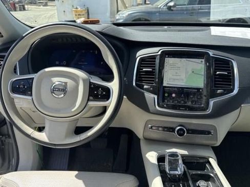 Used 2025 Volvo XC90 T8 Ultra w/ Protection Package Premier AWD/4WD image 2