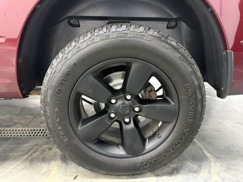 Used 2019 RAM 1500 Express w/ Wheel & Sound Group AWD/4WD image 26