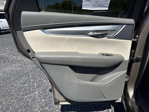 Certified 2023 Cadillac XT5 Premium Luxury w/ Technology Package image 13