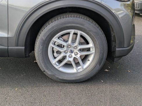 New 2026 Ford Explorer Active image 23