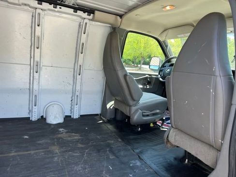 Used 2016 Chevrolet Express 2500 RWD image 13