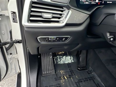 Used 2022 BMW X5 sDrive40i w/ Premium Package image 23