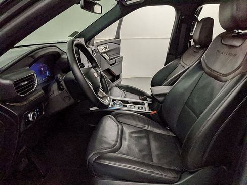 Certified 2023 Ford Explorer Platinum w/ Technology Package image 13