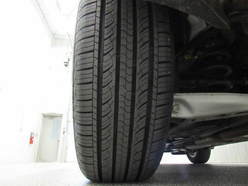Used 2022 Chevrolet Equinox LS w/ LS Convenience Package AWD/4WD image 18