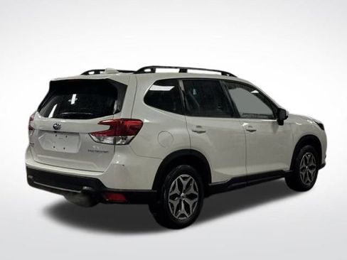 Used 2023 Subaru Forester Premium image 6