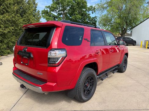 Used 2023 Toyota 4Runner TRD Off-Road Premium w/ Moonroof Package AWD/4WD image 30