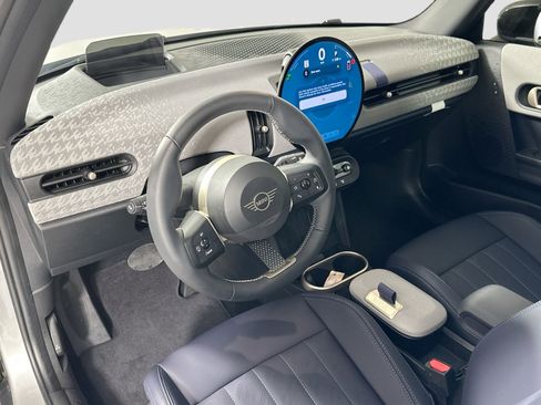 Certified 2025 MINI Cooper S image 11