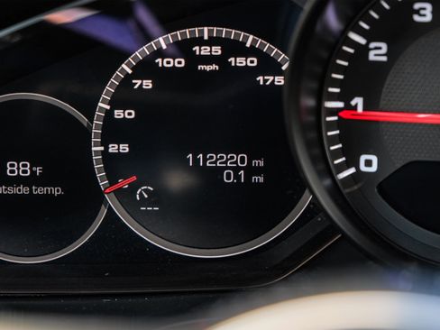 Used 2019 Porsche Cayenne image 16