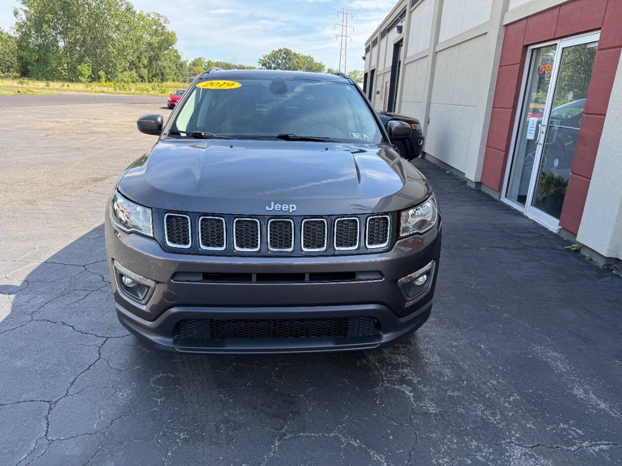 Used 2019 Jeep Compass Latitude w/ Cold Weather Group AWD/4WD image 2