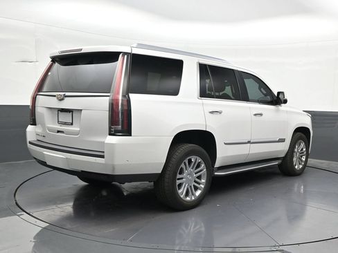 Used 2020 Cadillac Escalade 2WD image 5