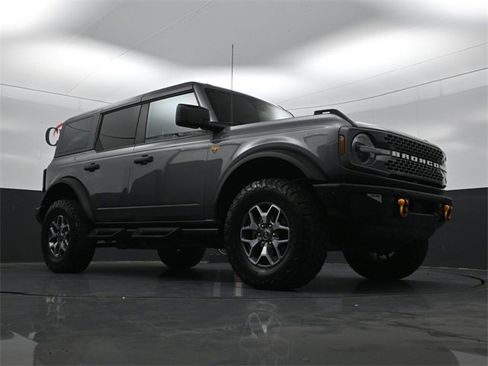 Used 2024 Ford Bronco Badlands image 28