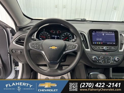 Used 2024 Chevrolet Malibu LT image 25