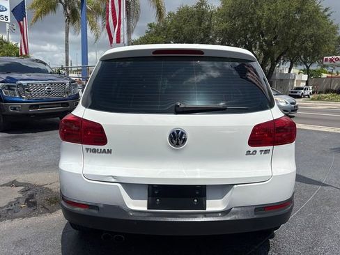 Used 2014 Volkswagen Tiguan S image 6