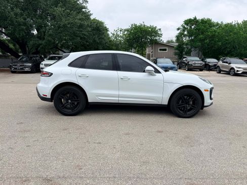 Used 2023 Porsche Macan AWD/4WD image 6