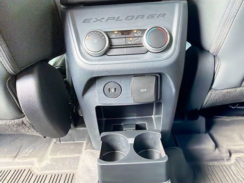 Used 2025 Ford Explorer Active w/ Active Comfort Package AWD/4WD image 26