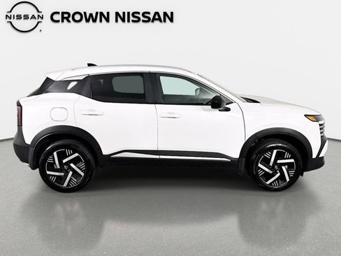 Certified 2026 Nissan Kicks SV FWD image 5