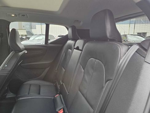 Used 2025 Volvo XC40 B5 Core w/ Protection Package Premier AWD/4WD image 18