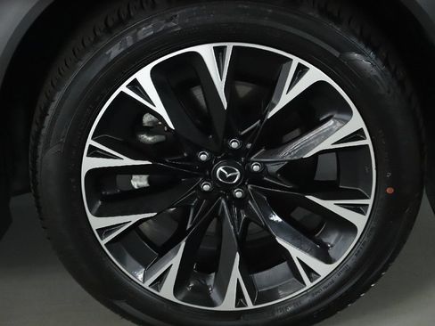 Certified 2024 MAZDA CX-90 Plug-In Hybrid w/ Premium Pkg AWD/4WD image 10