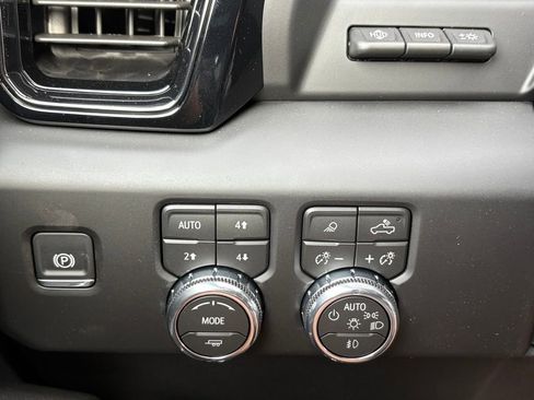 New 2026 GMC Sierra 2500 AT4X image 38