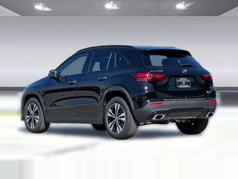 New 2026 Mercedes-Benz GLA 250 image 3