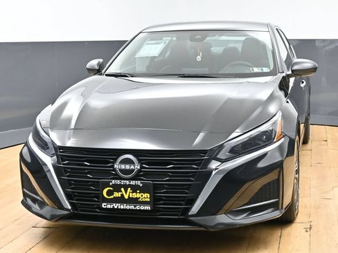 Used 2025 Nissan Altima 2.5 SV FWD image 36