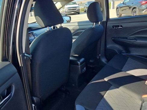 Used 2025 Nissan Versa SV FWD image 20