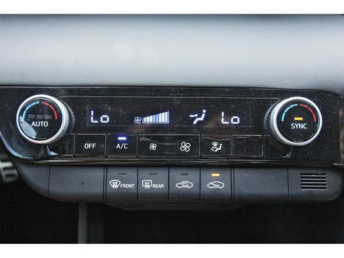 Certified 2025 Hyundai Elantra Sport FWD image 27