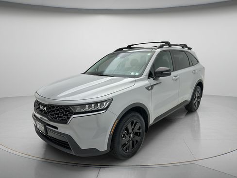Used 2023 Kia Sorento S w/ Panoramic Sunroof Package AWD/4WD image 3