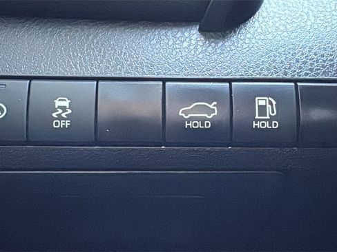 Used 2023 Toyota Camry SE image 17