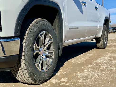 New 2026 GMC Sierra 1500 SLT w/ SLT Convenience Package AWD/4WD image 15