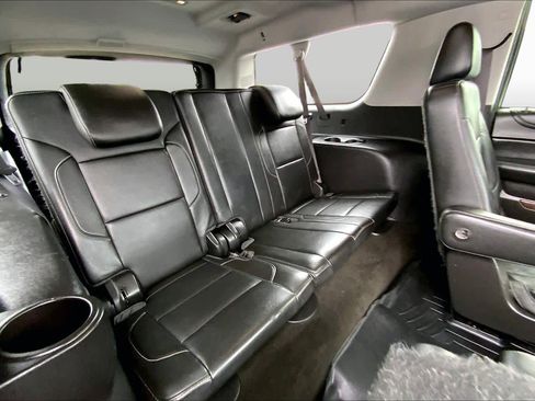 Used 2015 Chevrolet Suburban LT w/ Luxury Package RWD image 18