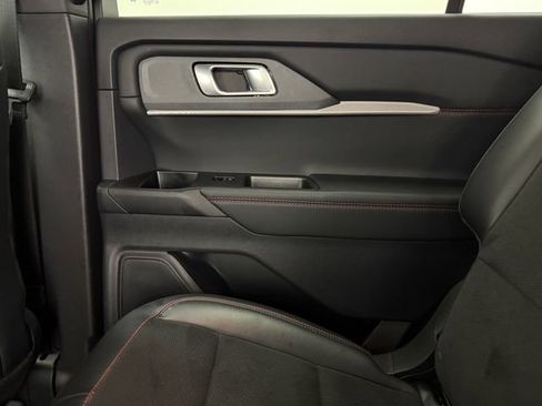 Used 2025 Ford Explorer ST RWD image 33