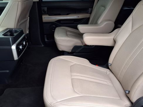 Used 2023 Ford Expedition Limited RWD image 12