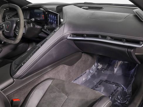Used 2023 Chevrolet Corvette Stingray Preferred Cpe w/ Battery Protection Package RWD image 37