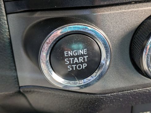 Used 2016 Toyota Tacoma SR5 image 22