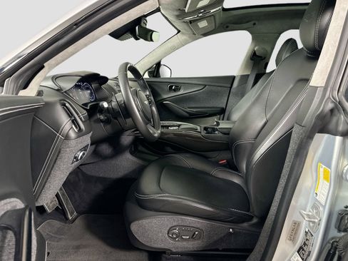 Used 2021 Aston Martin DBX image 22