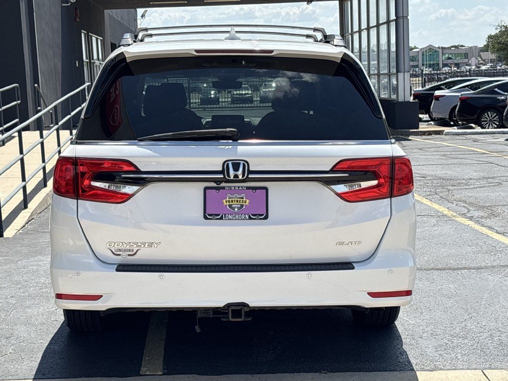 Used 2024 Honda Odyssey Elite image 4