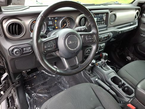 Used 2021 Jeep Wrangler Sport AWD/4WD image 11