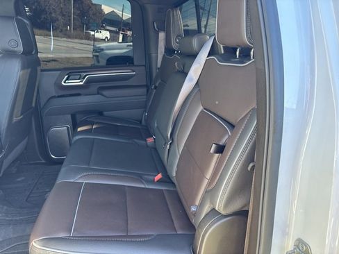 Used 2025 GMC Sierra 2500 Denali w/ Denali Reserve Package image 17