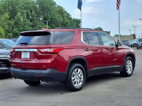 Used 2020 Chevrolet Traverse LT w/ LPO, Floor Liner Package AWD/4WD image 2