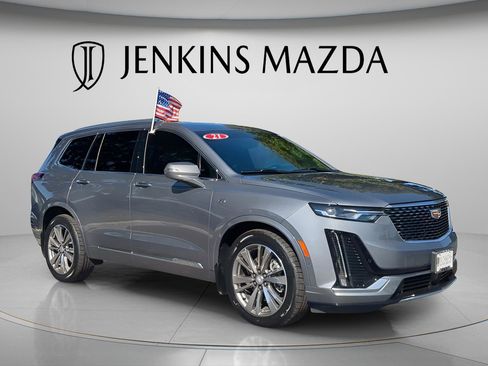 Used 2021 Cadillac XT6 Premium Luxury image 1
