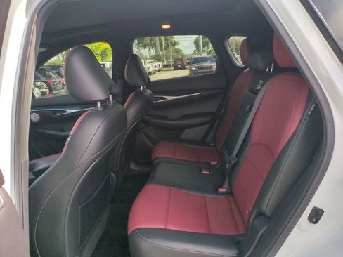 Used 2023 INFINITI QX50 Sport AWD/4WD image 16