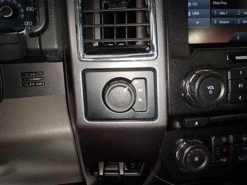 Used 2015 Ford F150 XLT w/ Equipment Group 302A Luxury AWD/4WD image 20