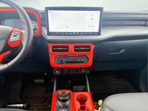 Used 2025 Ford Maverick Tremor image 11