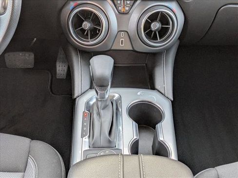 Used 2025 Chevrolet Blazer LT image 12