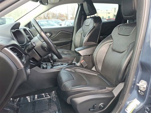 Used 2021 Jeep Cherokee Latitude Lux w/ Comfort/Convenience Group image 15